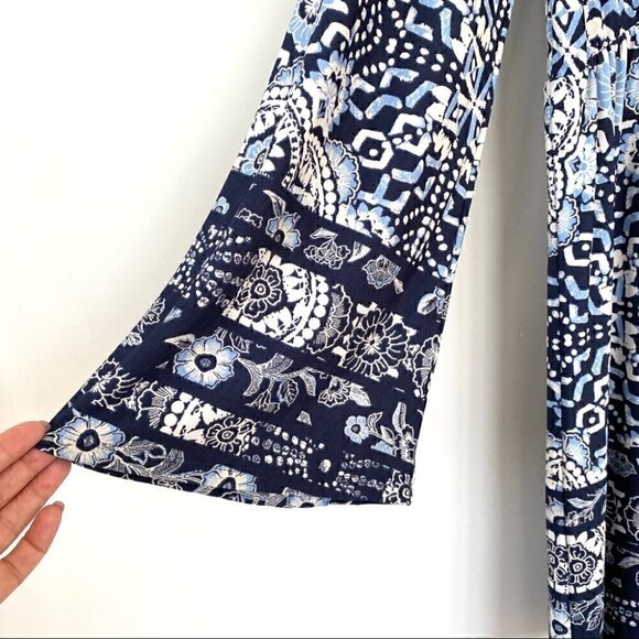 Venus stretch mini dress with surplice top and bell sleeves - Picture 4 of 9